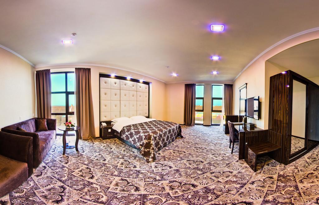 Plaza Hotel Bischkek Zimmer foto