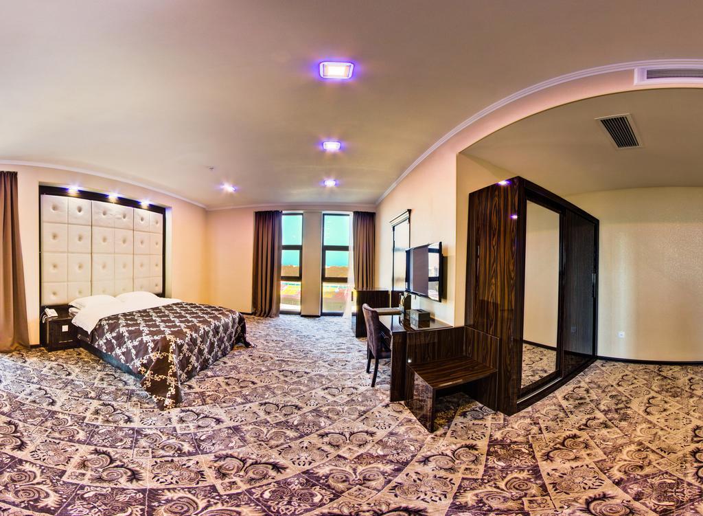 Plaza Hotel Bischkek Zimmer foto