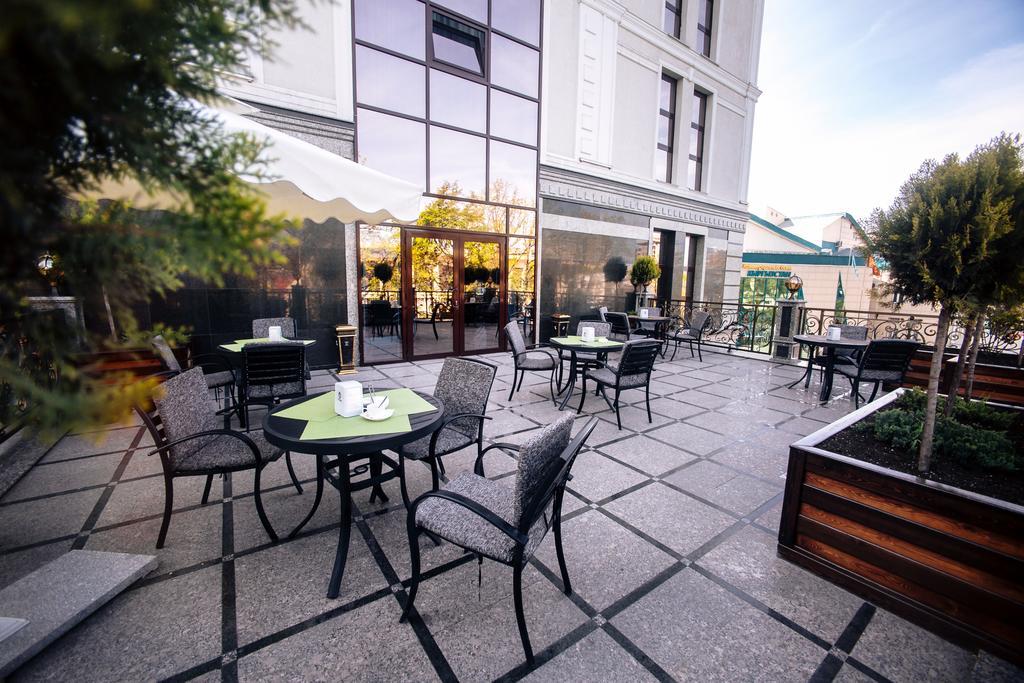 Plaza Hotel Bischkek Exterior foto