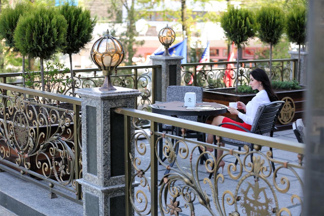 Plaza Hotel Bischkek Exterior foto